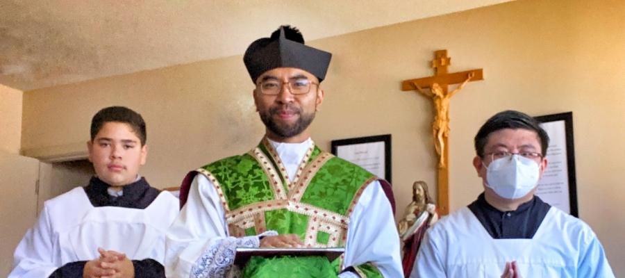 Latin Mass Altar Servers 